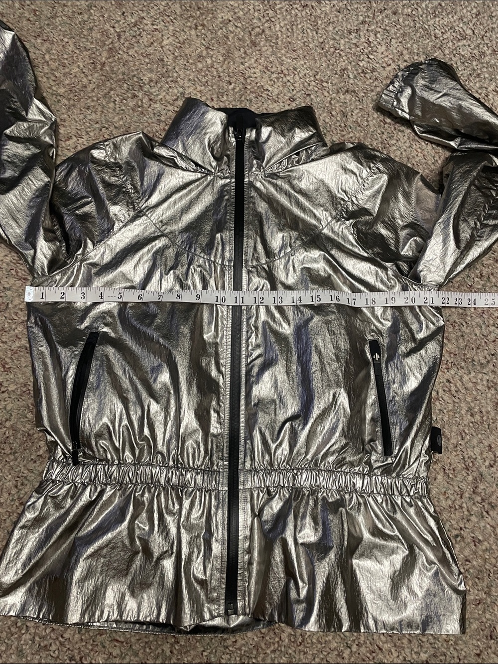 Lululemon* Barrys stronger as one Metallic Silver hooded Windbreaker coat - Picture 9 of 13